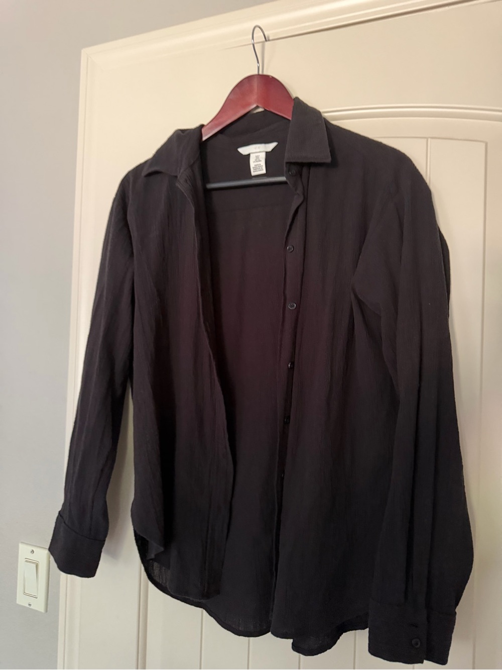 H&M black button down - Picture 2 of 3